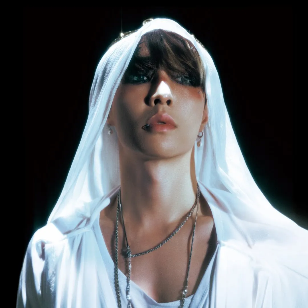 Lay Zhang