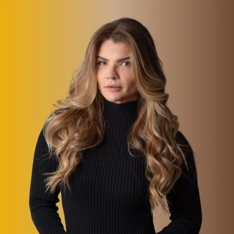 Erika Linhares