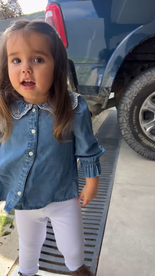 Mano Walter: Minha cantora🥰 a pancadinha de morena do Papai !🥰🙏👏 Obrigado meu Deus.