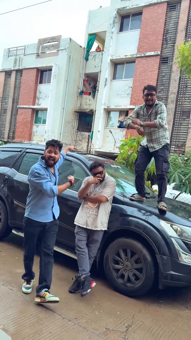 Amdavadi Man: Kaadi Bhammar Gaadio Vaada
#kushalmistry #gujaratisong #comedy #funny #reels #amdavadiman #gujju #cars