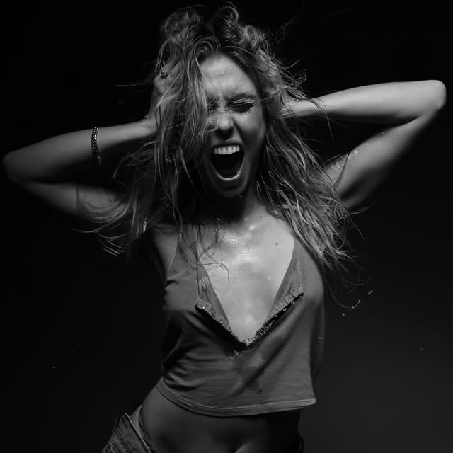 Tyler Charly: A greater woman stays cool, but I howl like a wolf at the moon 🌕