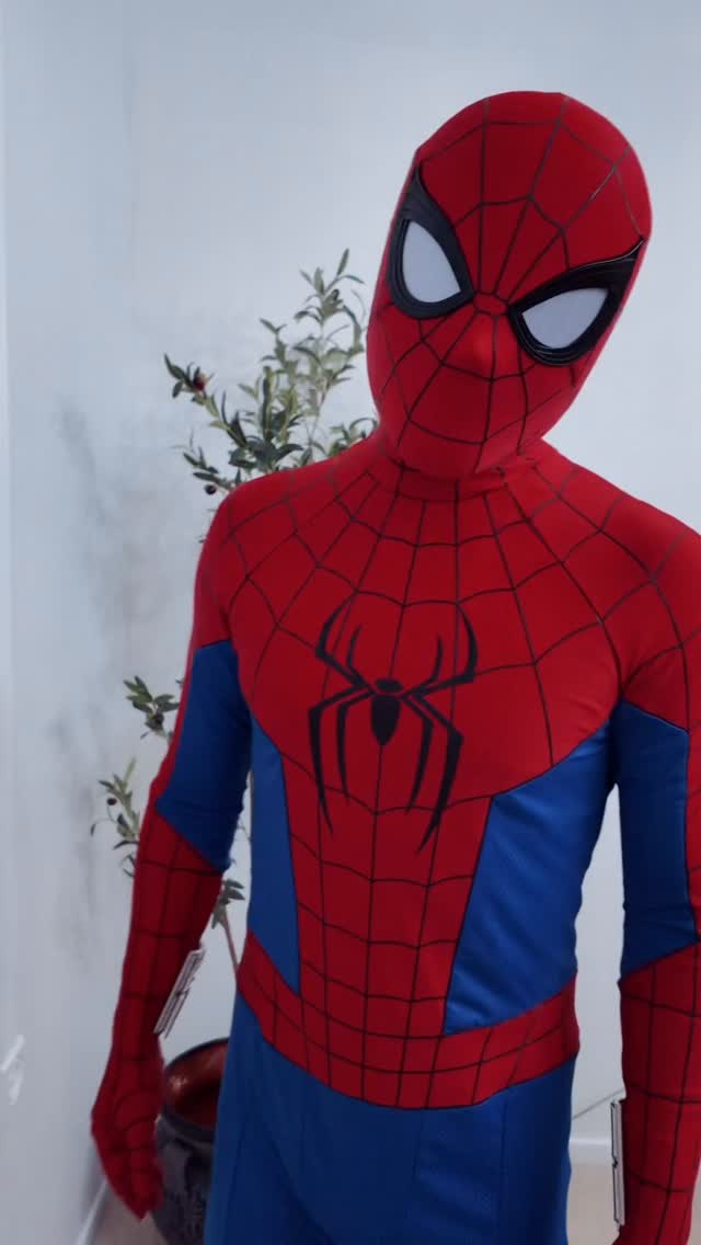 Jose Ochoa: It’s my birthday! 🎂 can you guess my age!?
Suit from @starcine.collectible
#spidermanbrandnewday #brandnewday #spid