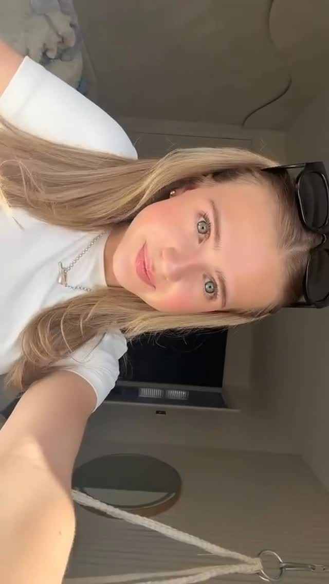 Hannah Thomson: I blinked and she grew up 🥹🤍
