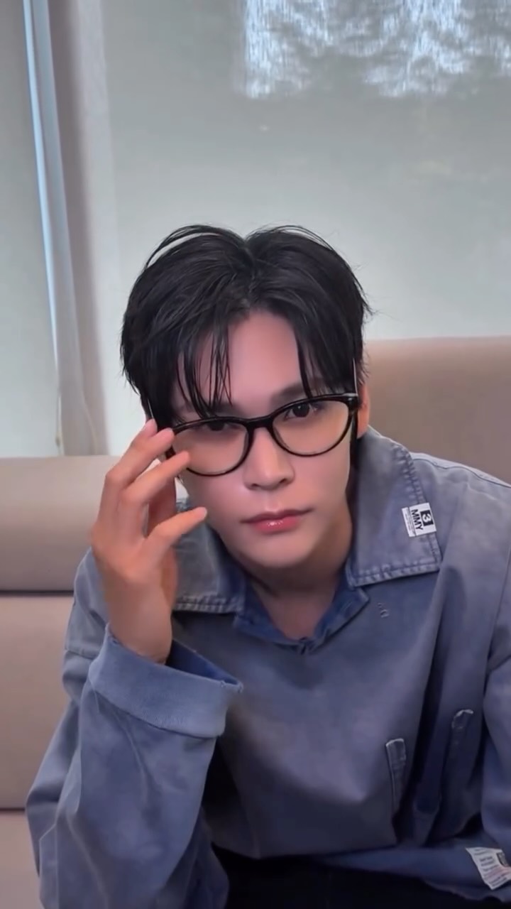 돌자일기: 안경석 앙 💗
.
.
.
🎥260520 라이즈 웨이보
#riize #라이즈 #eunseok #은석