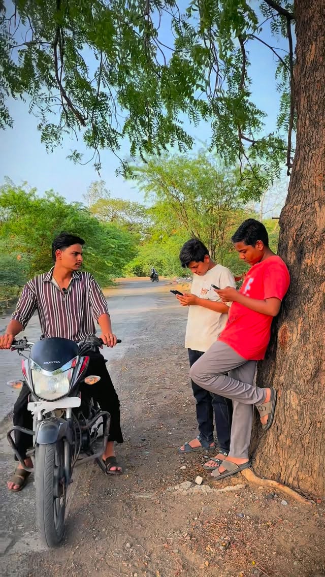 Shaikh Nafees: Ye Kya Hua 💔 Wait For End
.
.
.
.
.
.
#uzair9011 #sufiyan9011 #shahezad9011 #team9011 #comedy