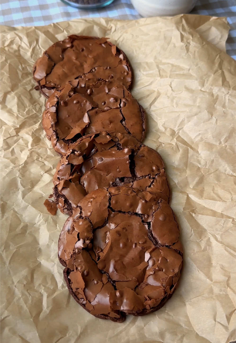 Miso Jen Kitchen: fudgey & chewy 🤤 if you prefer brownie corners & crinkly tops, you’ll absolutely love these!! ingredients: 350g powder