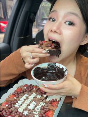 Aura: MUKBANG SERBA COKLATT!! 🍫🍩☕️tapi ini hackss biar ga giung! FIXXX kalian harus cobain deh sambil ngopi juga gengs pake