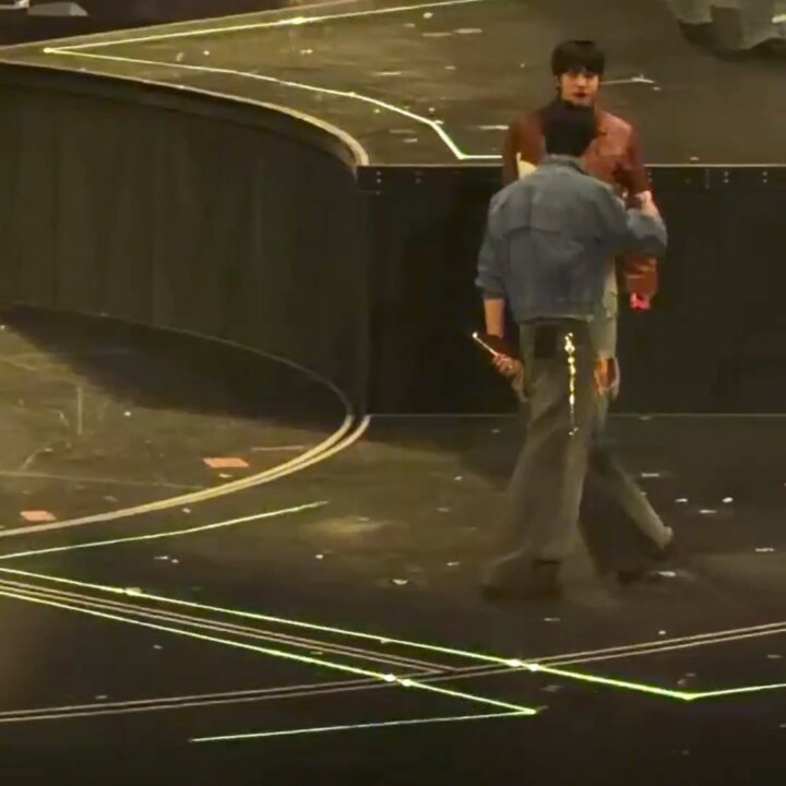 ֶָ֢: whatever jinkook had going here 😭 https://t.co/4XerUEOsaU
