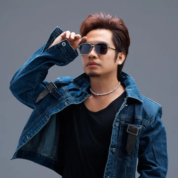 ឆាយ វីរៈយុទ្ធ Chhay Virakyuth
