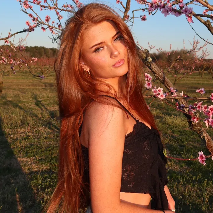 Bella Anderson