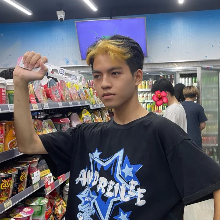 Elm Zai Chị Nguyệt