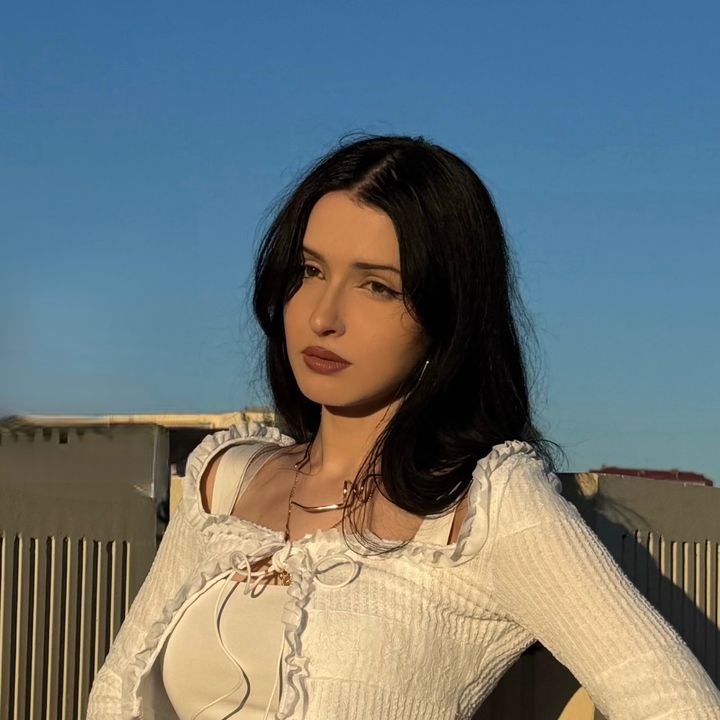 Yana Esti