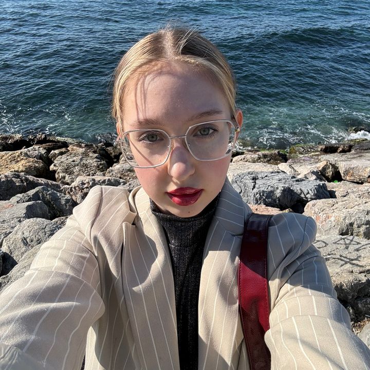 Алина
