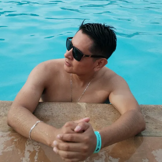 Luis Fernando Flores O