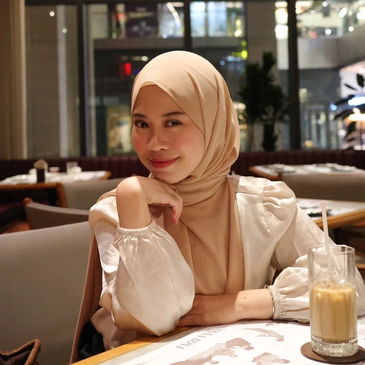 Mia Oktavia Chandra
