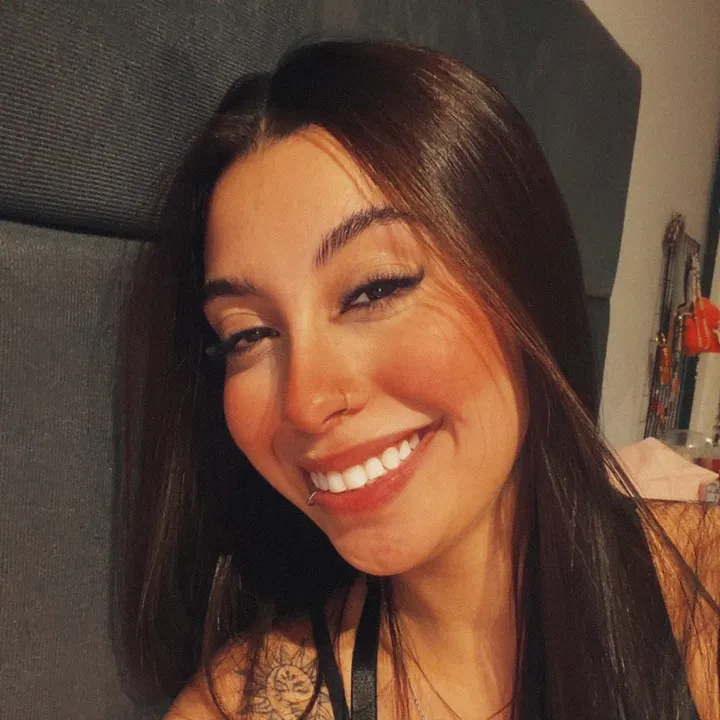 Aline Isadora