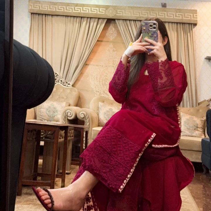 Kainat Qureshi