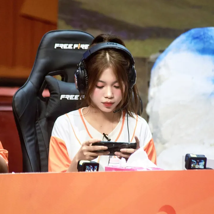 Bé Quỳnh FF
