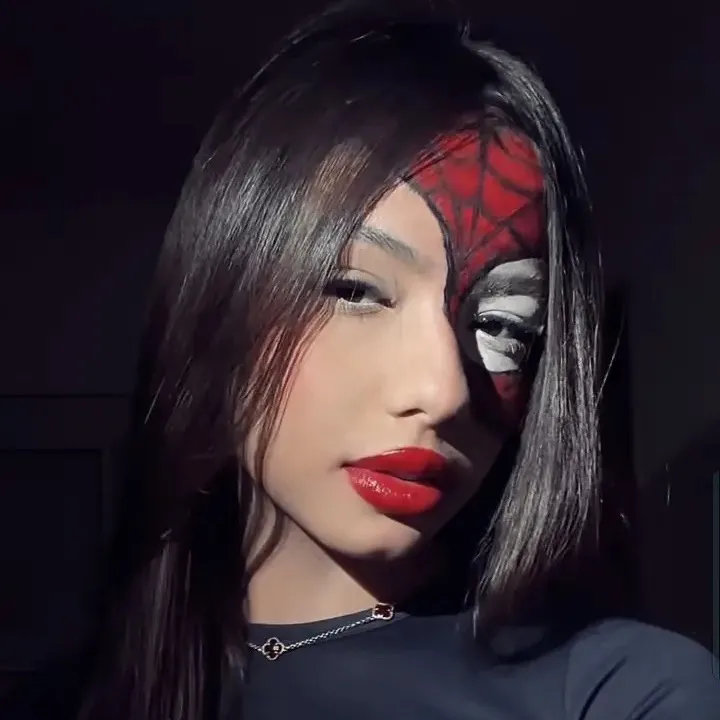 Nicolly Bom