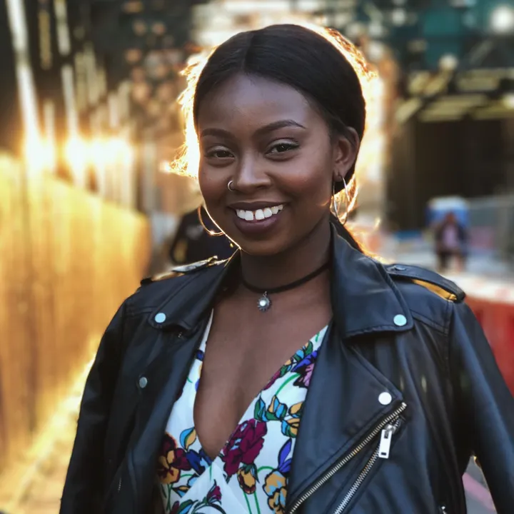 Des | Your HR Bestie