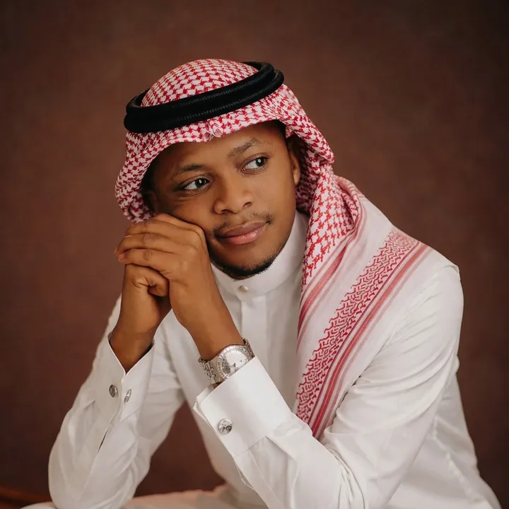 Saleem Top