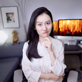 Lindsay Zou